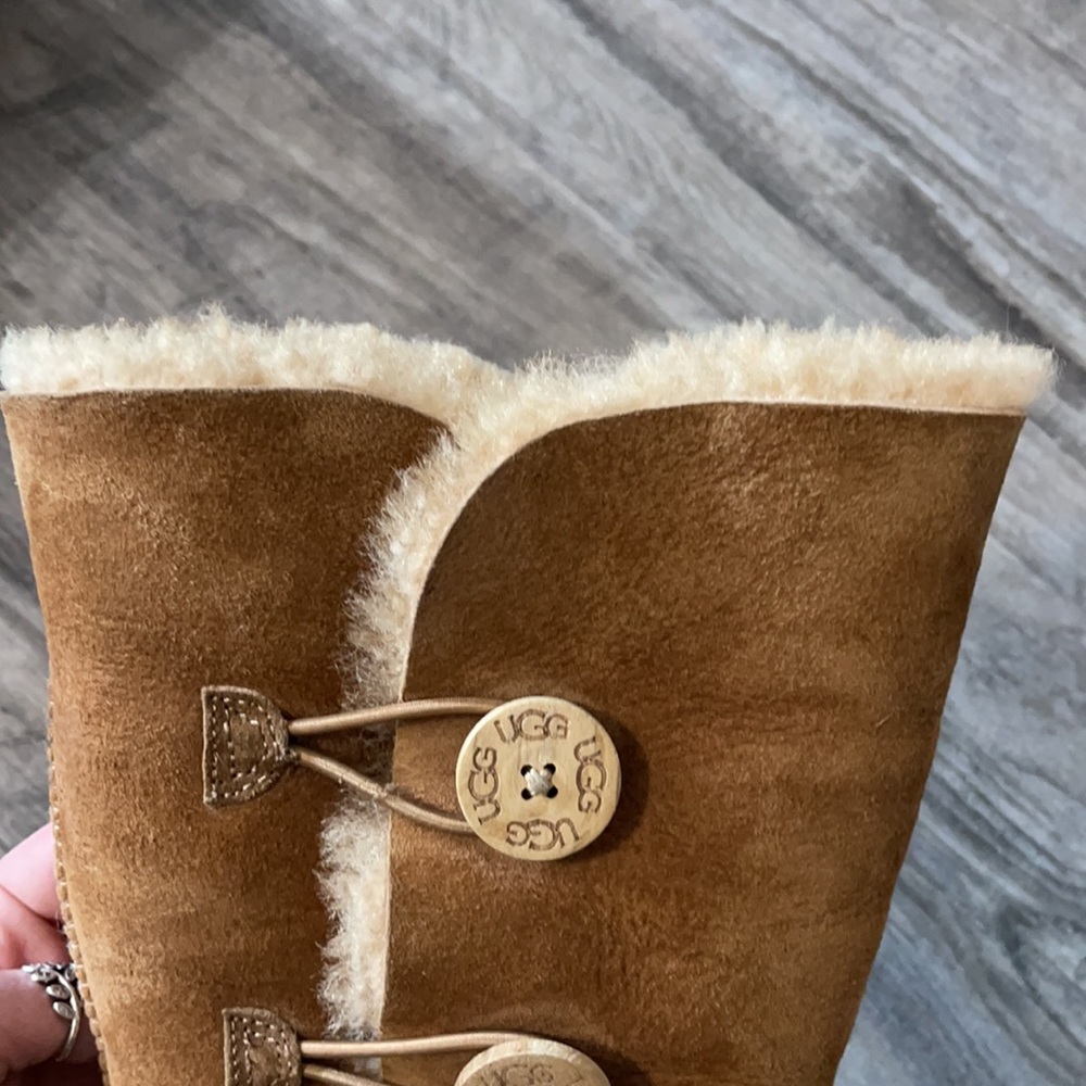 Ugg Bailey Button Triplet Boot Chestnut - image 4